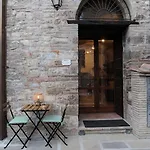 O Rosa Bella Via Savelli Della Porta 24 בית נופש גוביו