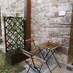 O Rosa Bella Via Savelli Della Porta 24 別荘 グッビオ