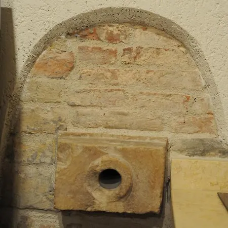 O Rosa Bella Via Savelli Della Porta 24 * 구비오