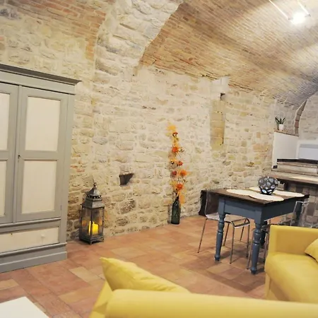 O Rosa Bella Via Savelli Della Porta 24 Holiday home Gubbio
