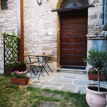 O Rosa Bella Via Savelli Della Porta 24 גוביו