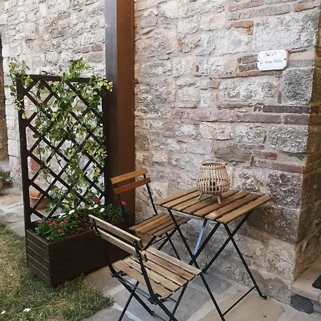 O Rosa Bella Via Savelli Della Porta 24 펜션 구비오