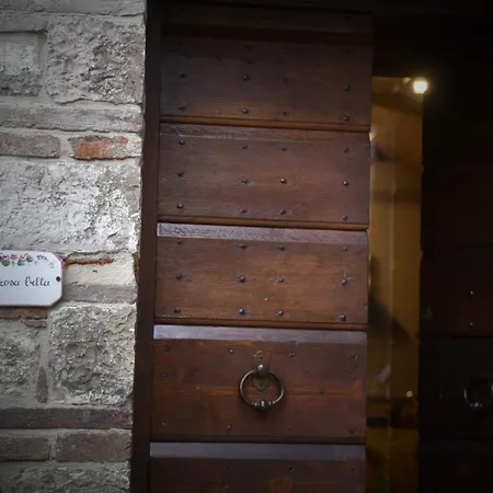 O Rosa Bella Via Savelli Della Porta 24 *