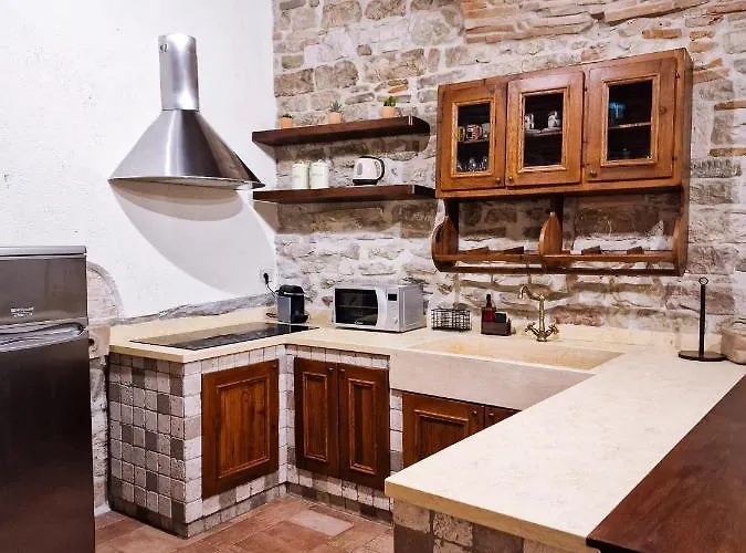 O Rosa Bella Via Savelli Della Porta 24 *