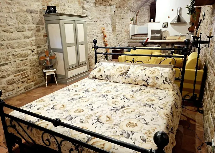 O Rosa Bella Via Savelli Della Porta 24 *